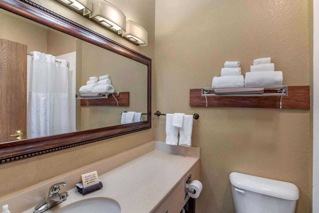 Comfort Inn Warrensburg Station Zewnętrze zdjęcie