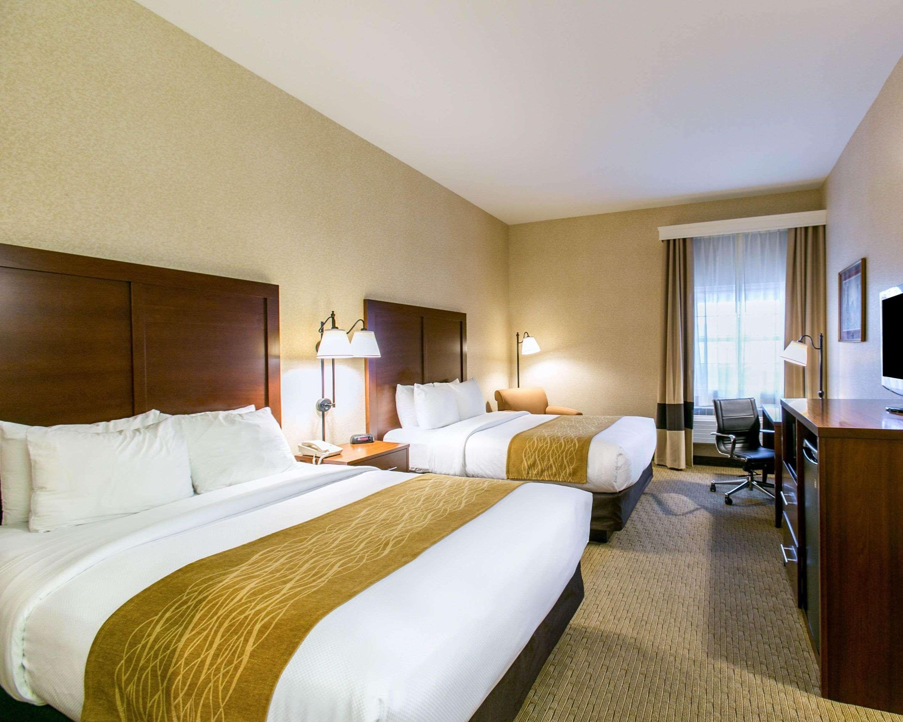 Comfort Inn Warrensburg Station Zewnętrze zdjęcie
