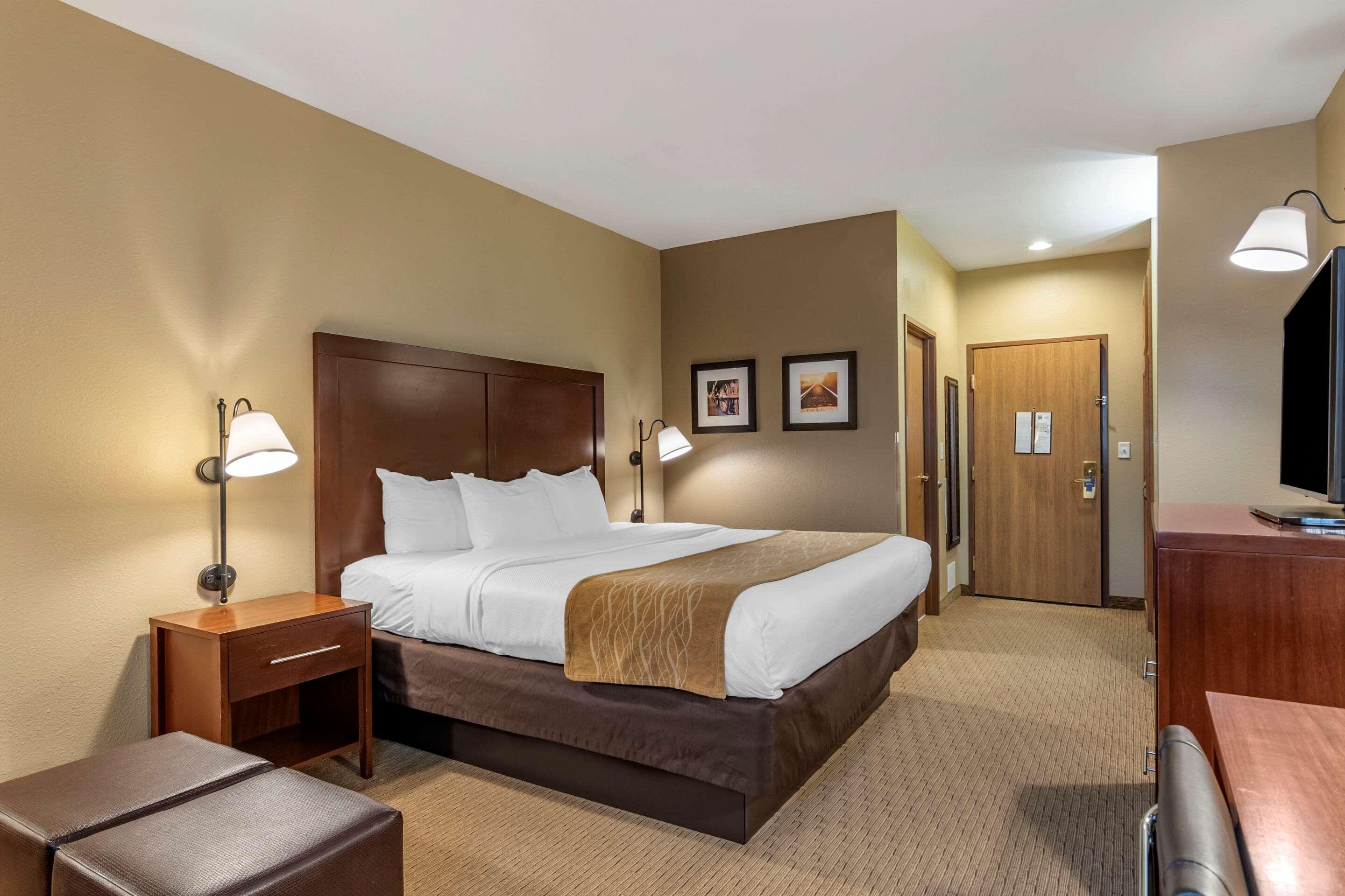 Comfort Inn Warrensburg Station Zewnętrze zdjęcie
