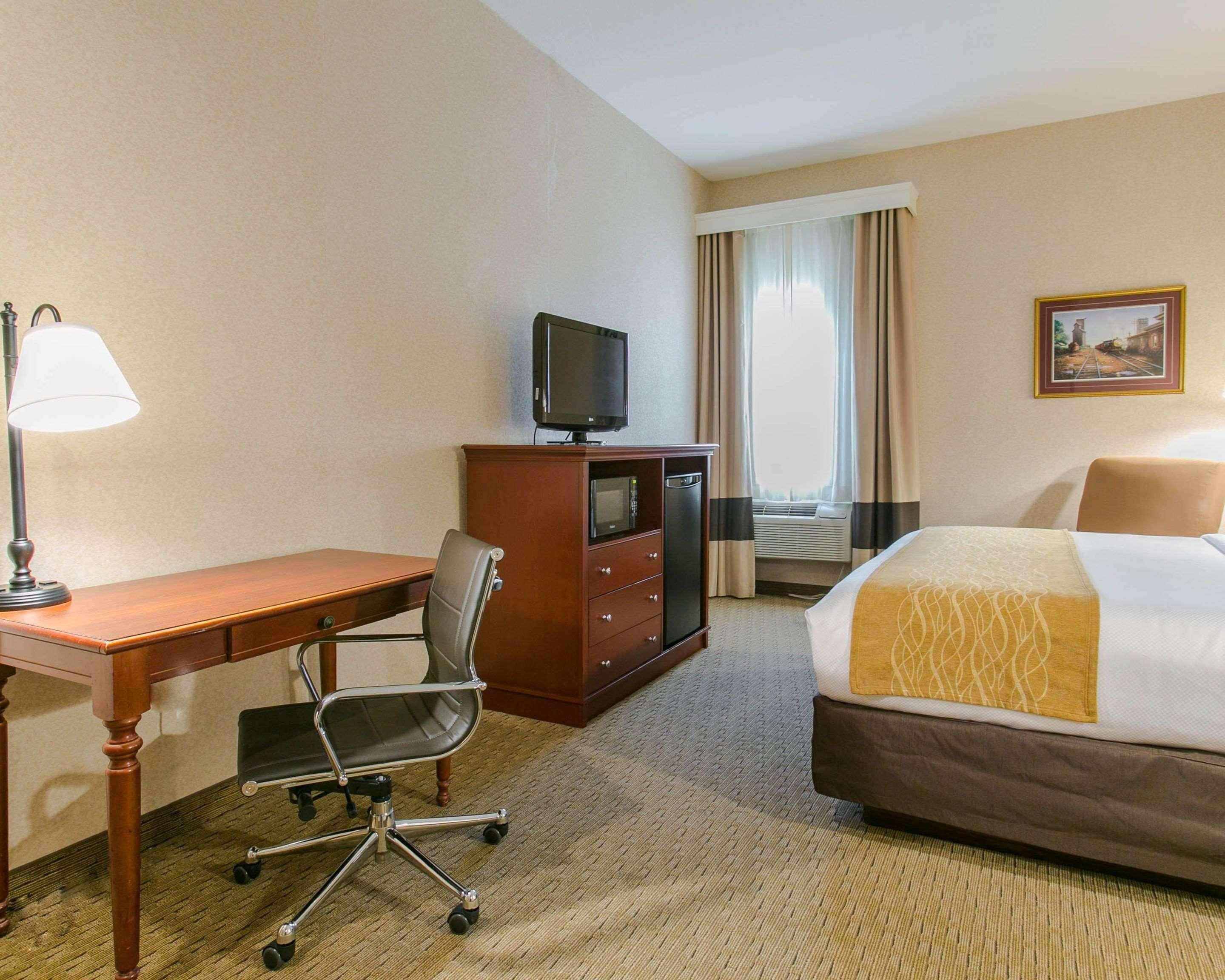 Comfort Inn Warrensburg Station Zewnętrze zdjęcie