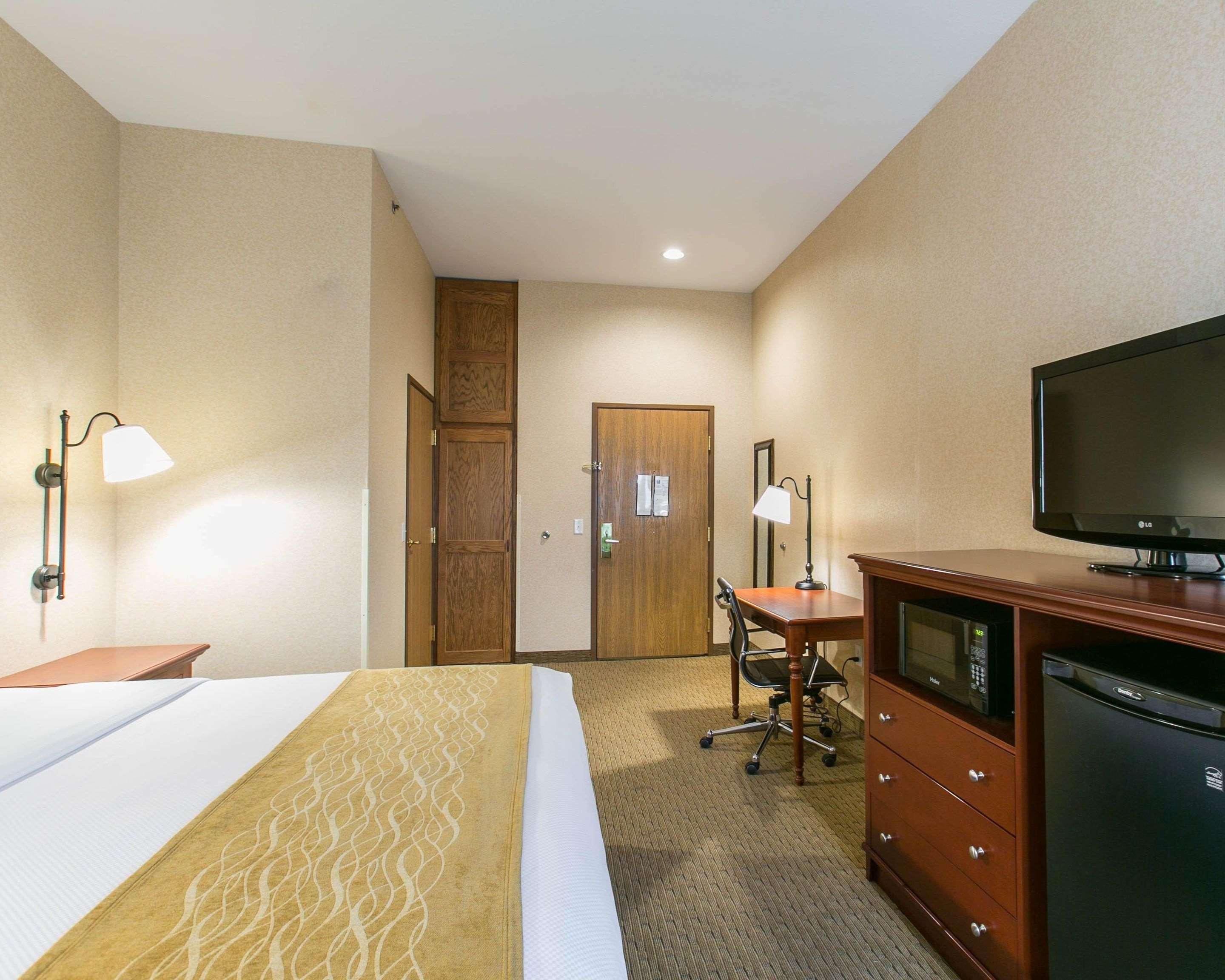 Comfort Inn Warrensburg Station Zewnętrze zdjęcie