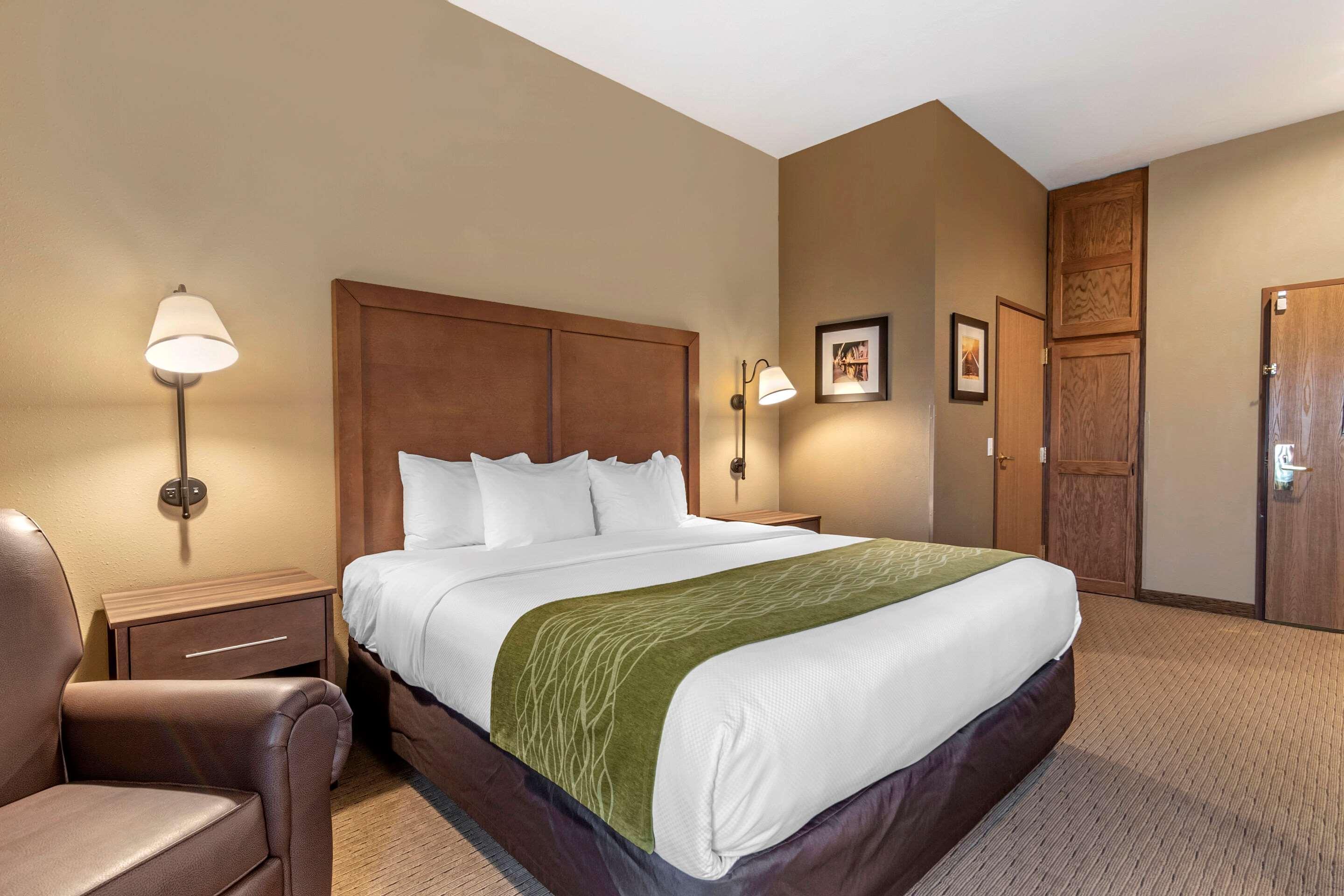 Comfort Inn Warrensburg Station Zewnętrze zdjęcie
