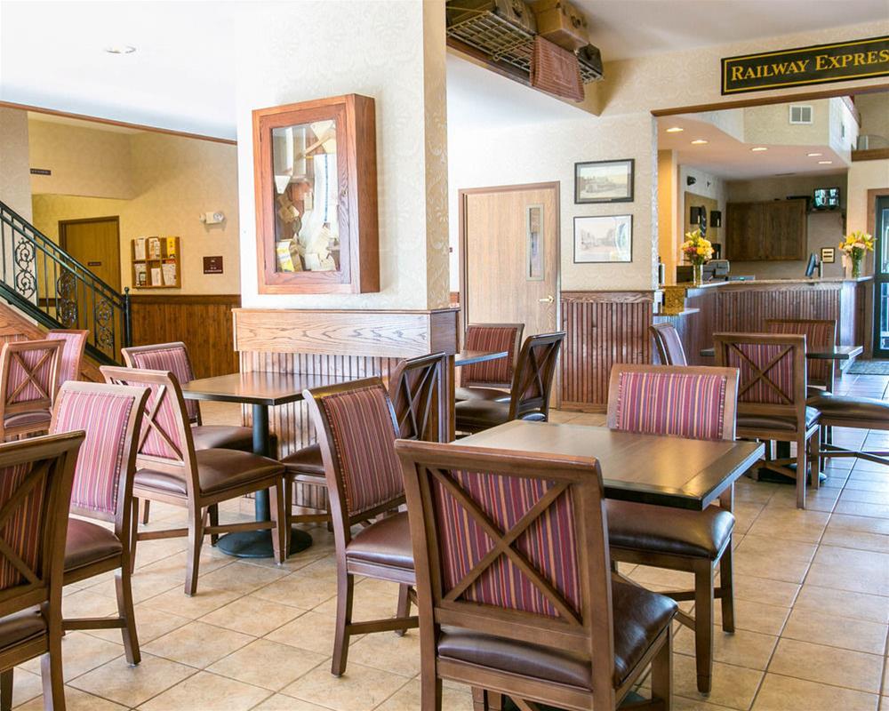 Comfort Inn Warrensburg Station Zewnętrze zdjęcie