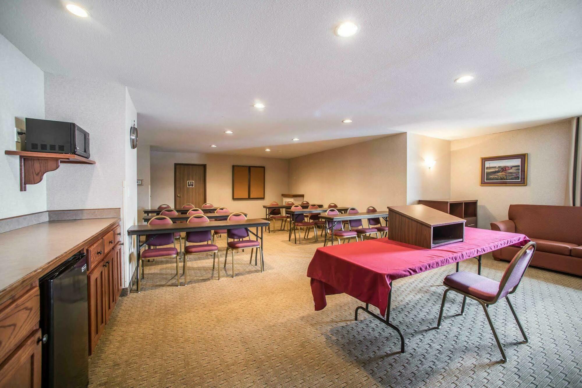 Comfort Inn Warrensburg Station Zewnętrze zdjęcie